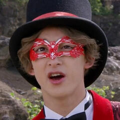 🎩 Kairi Yano (Lupin vs. Pato)